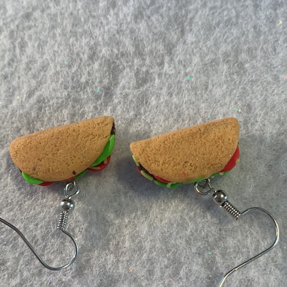 Handmade Taco Polymer Clay Earrings. - Picture 4 of 5
